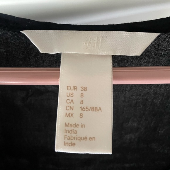 H&M black tunic dress - Picture 2 of 2